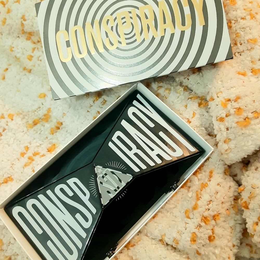 Shane Dawson X Jeffree Star makeup palette